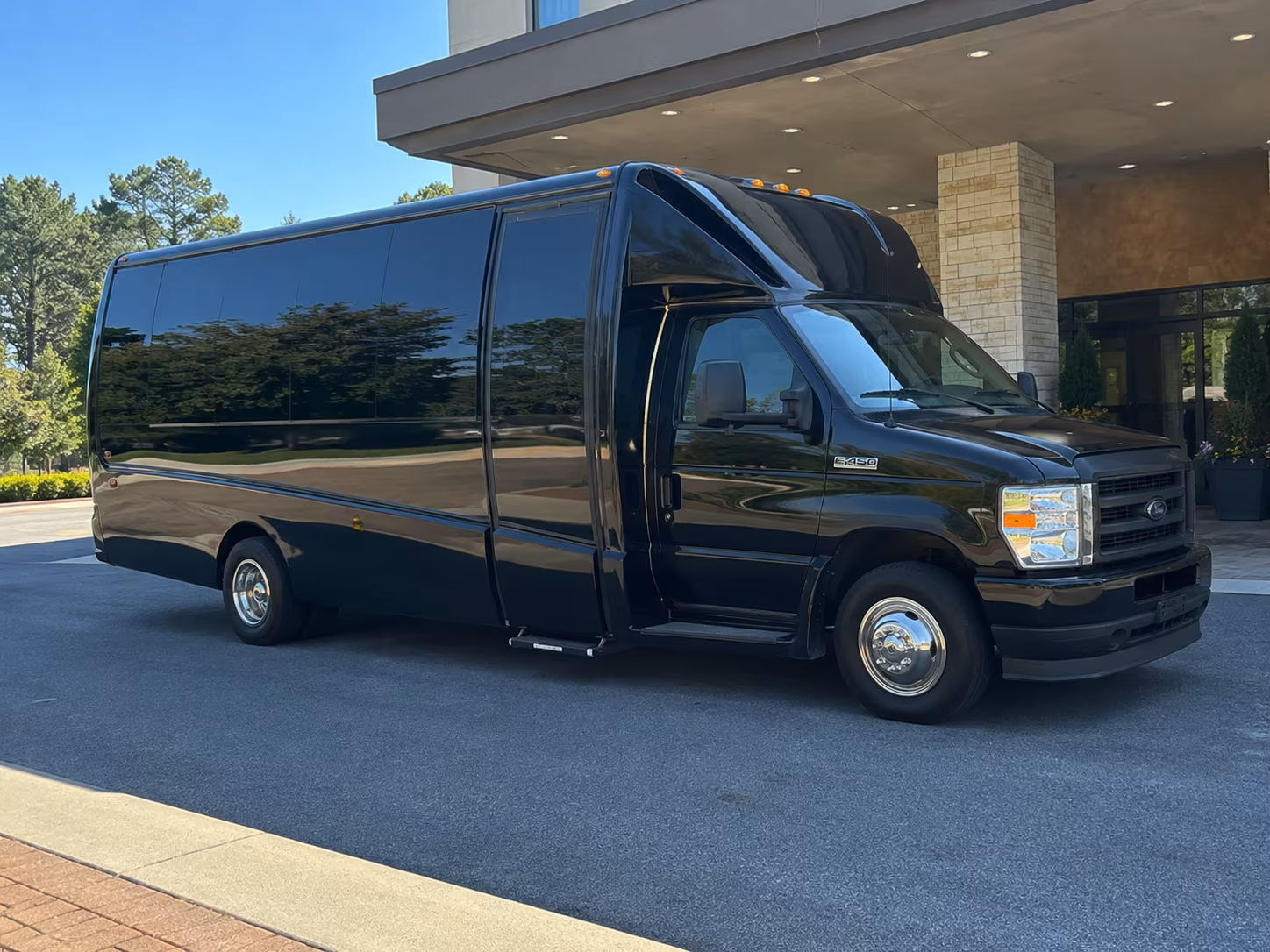 if you re planning a mount vernon wedding or corporate event shuttles make it seamless