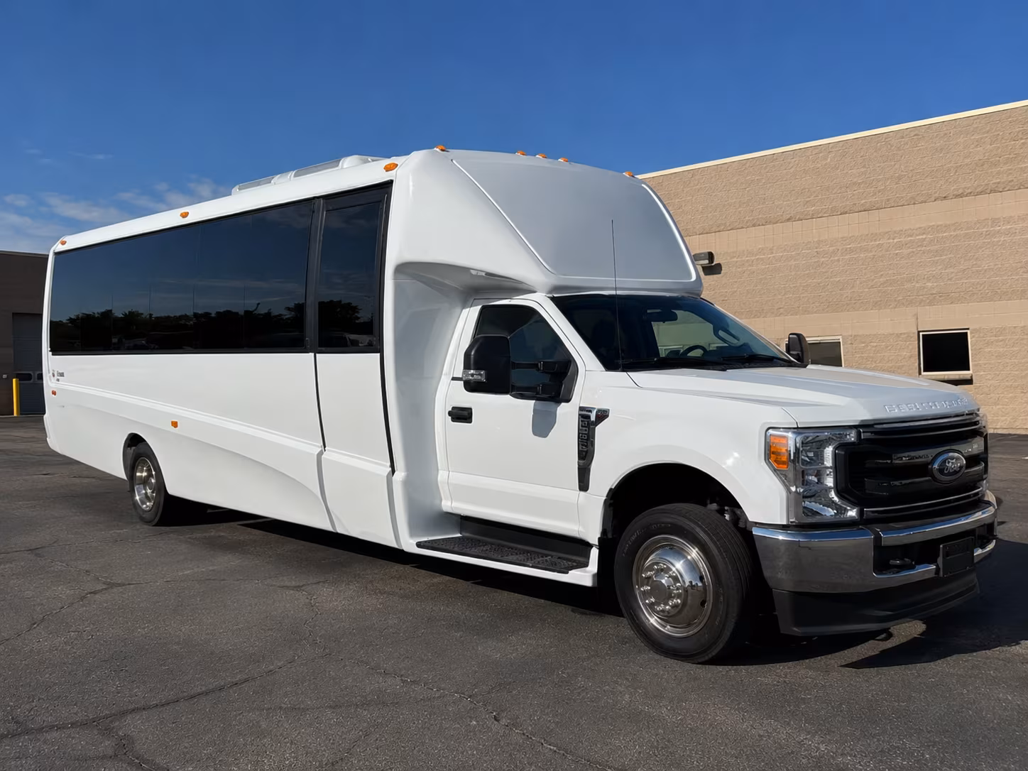 new rochelle charter bus rentals for new rochelle church events