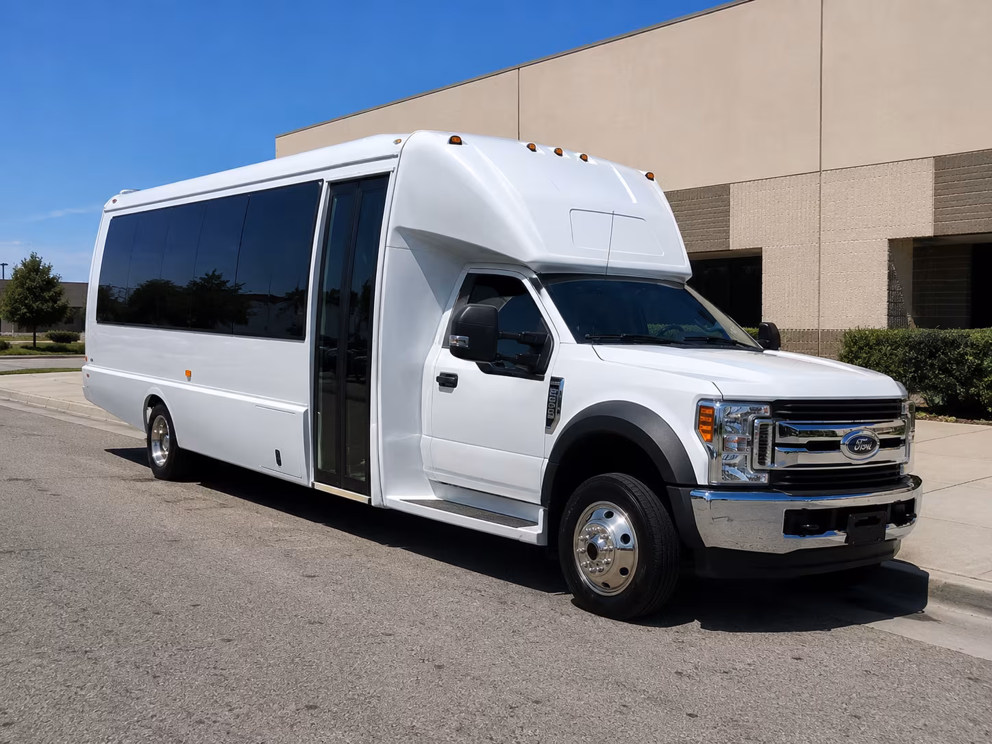 new rochelle charter bus rentals for new rochelle private events