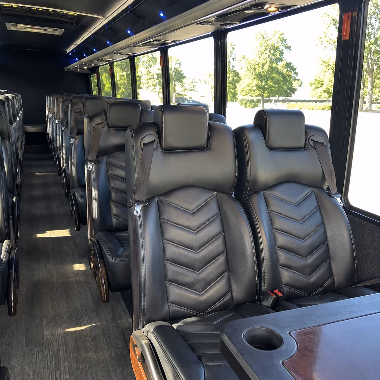 new rochelle conference shuttles and corporate bus rentals in new rochelle