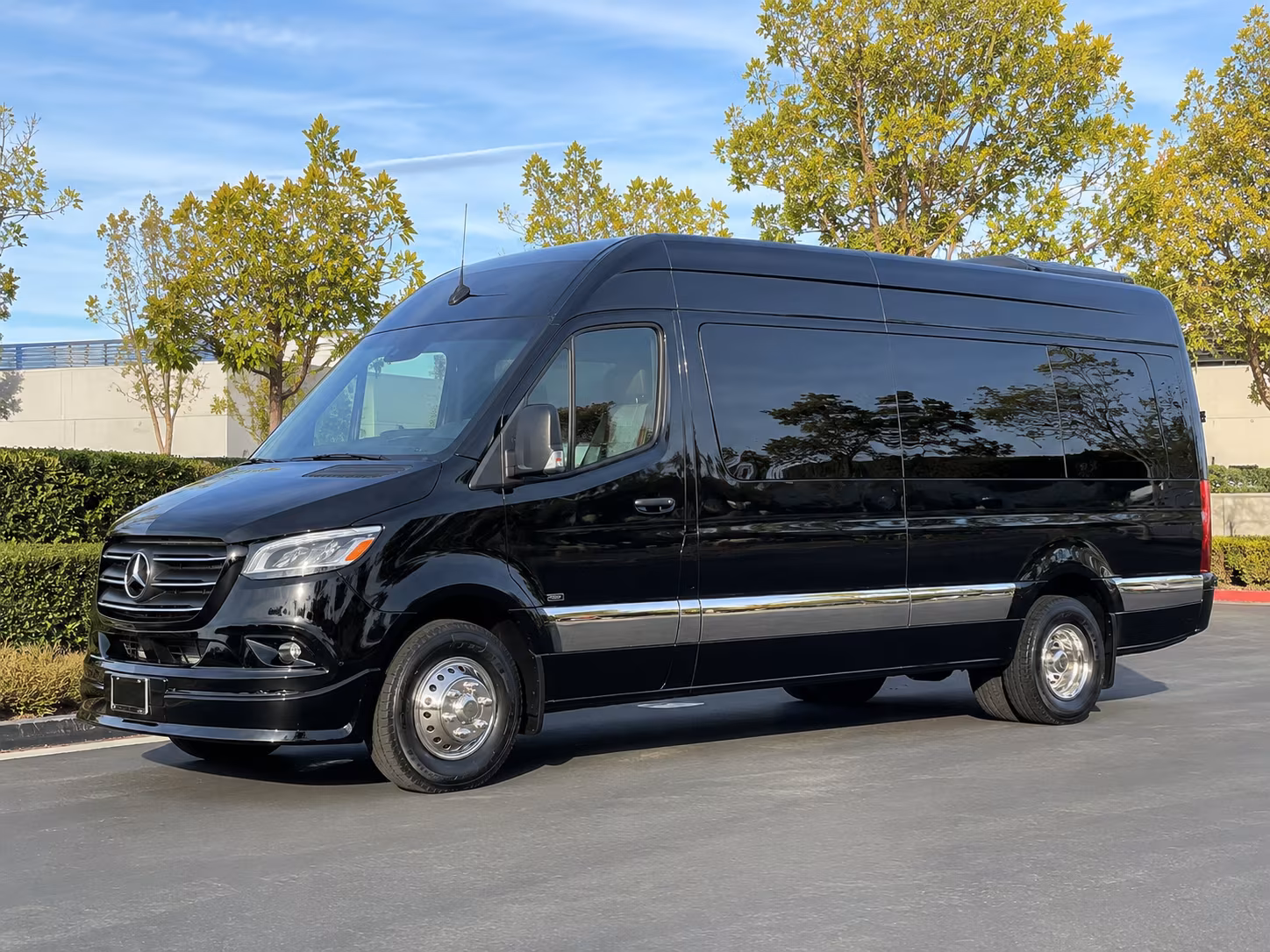 queens plan employee commutes with efficient shuttle services