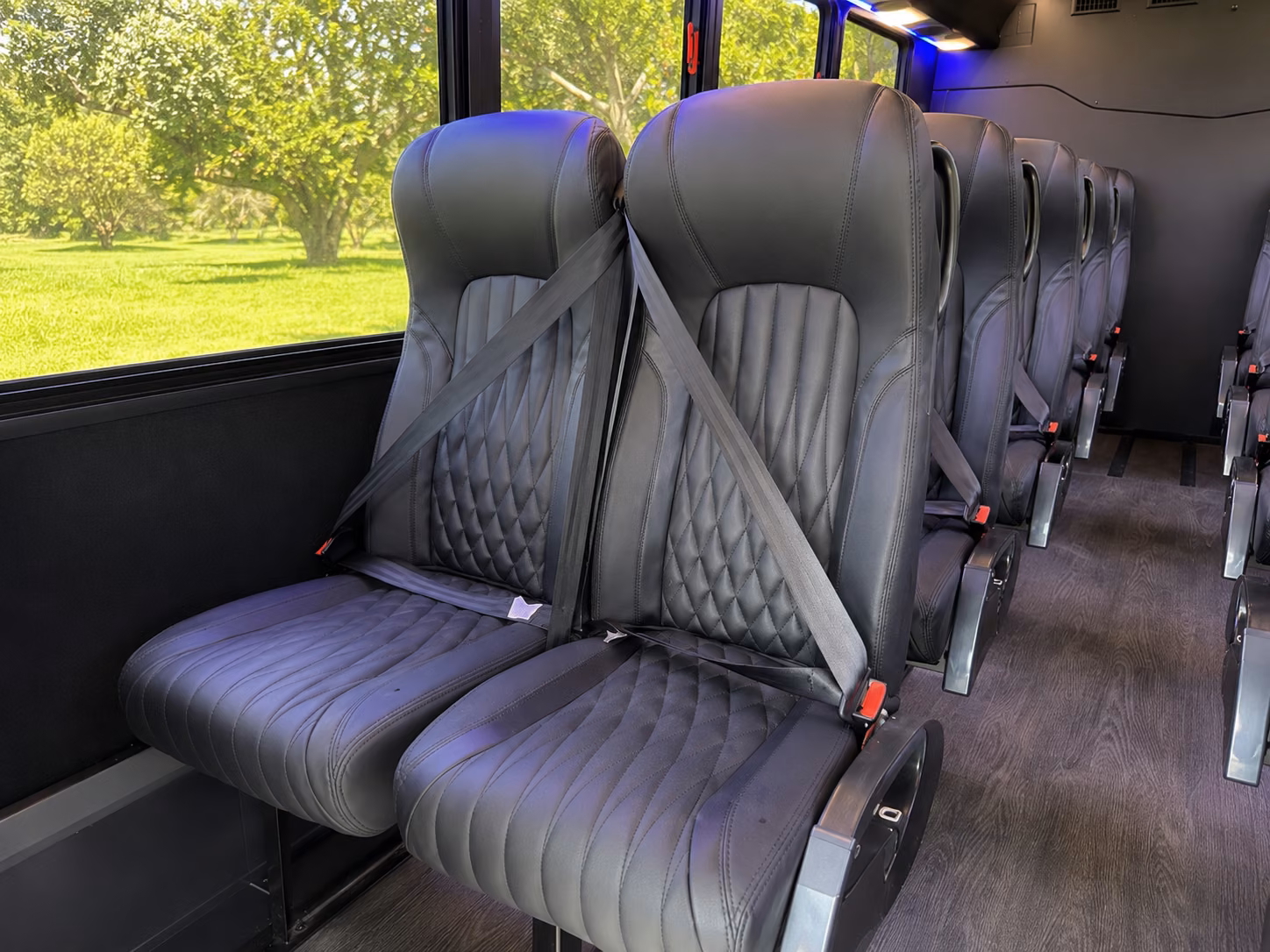 stamford airport shuttles for your travel needs