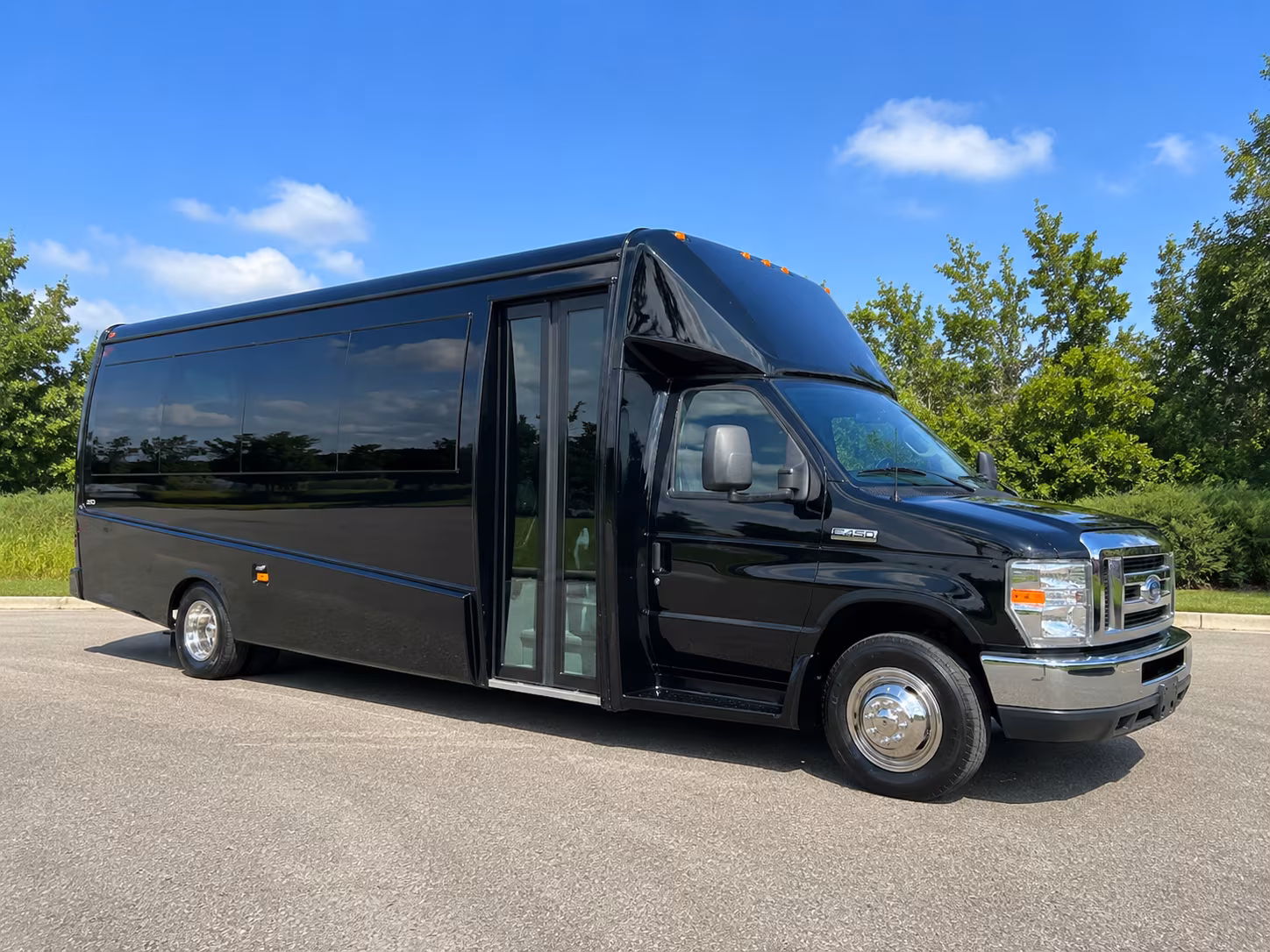 white plains corporate shuttle bus rentals