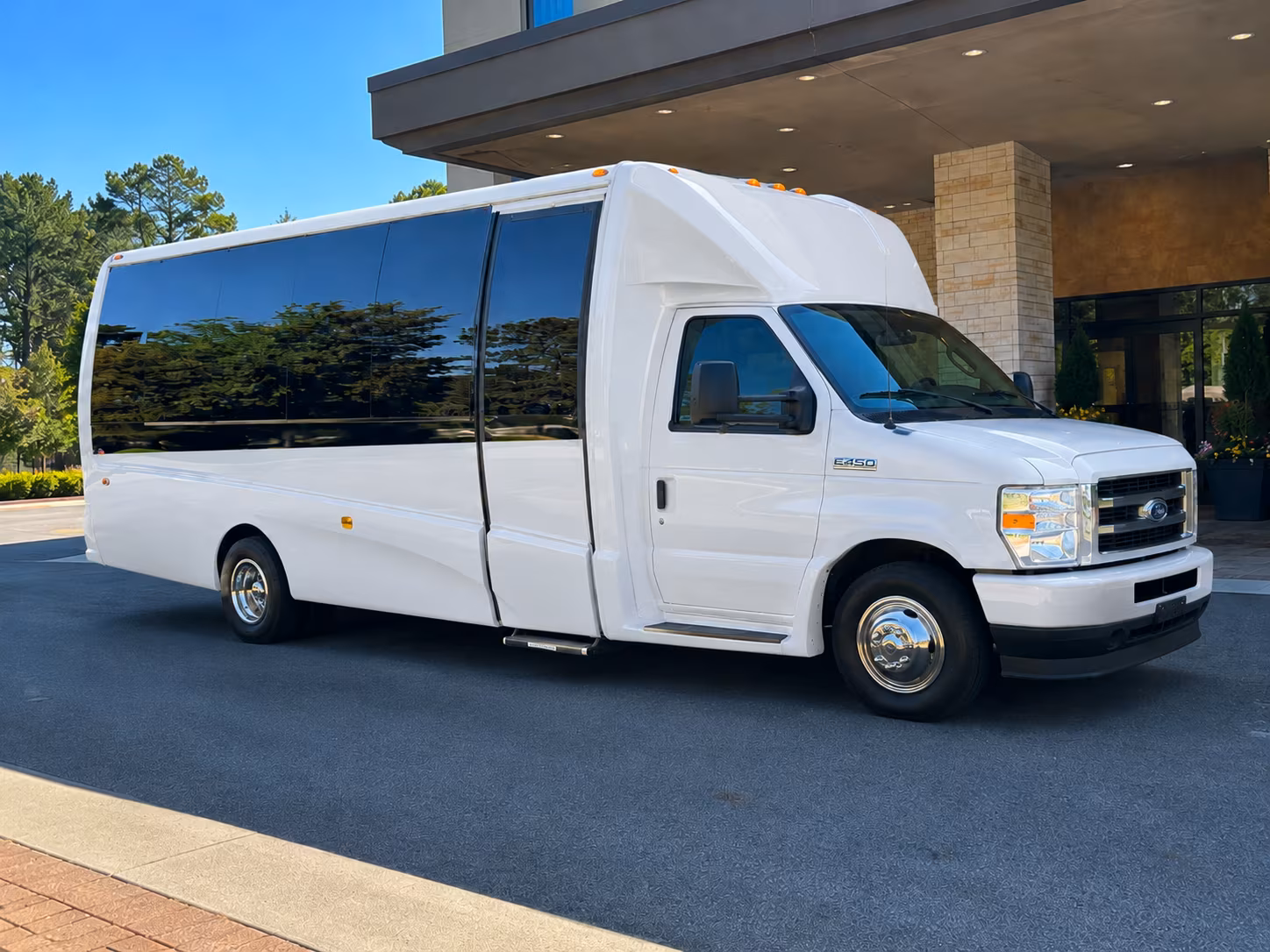 white plains easy transportation for employees in white plains