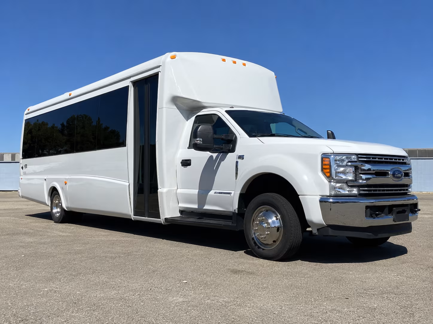yonkers easy corporate transportation with a yonkers charter bus